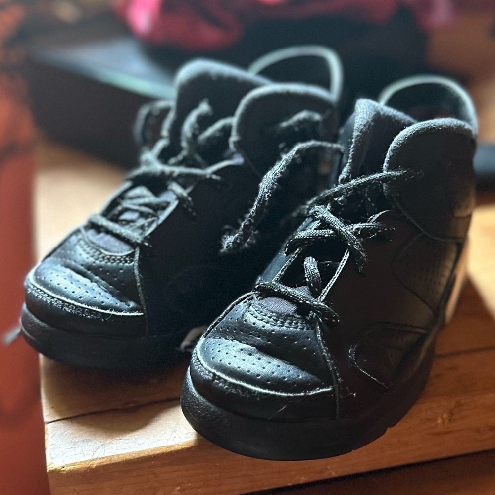Air Jordan toddler sneakers size 9.5